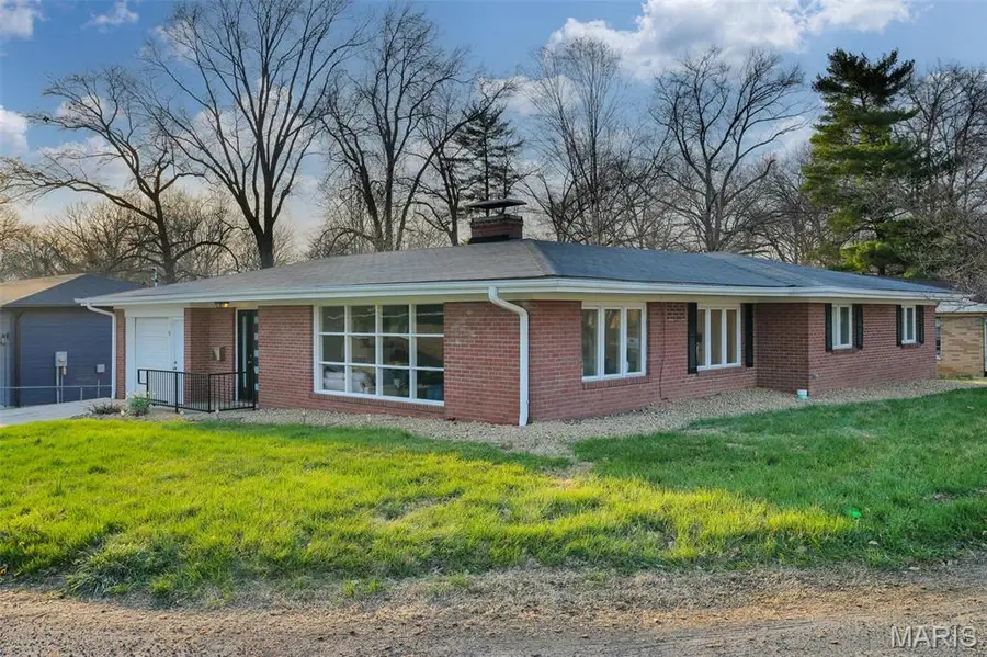 5 Rock Hill Court, Edwardsville, IL 62025 - #2