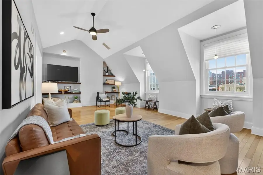 47 Maryland Plaza #47C, Saint Louis, MO 63108 - #3