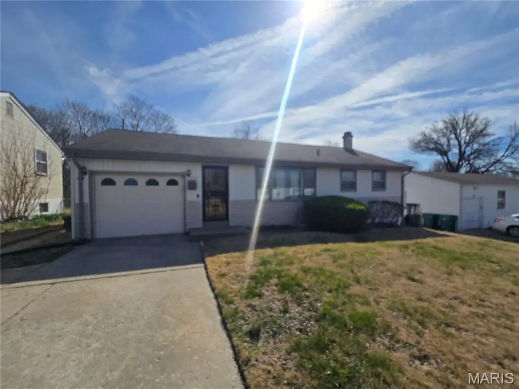 9732 Gloucester Drive, Saint Louis, MO 63137 - #1