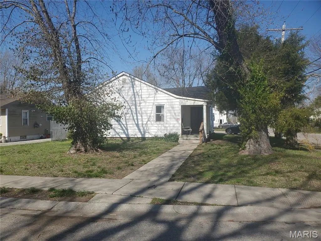 861 Pershing Street, East Saint Louis, IL 62203 - #1