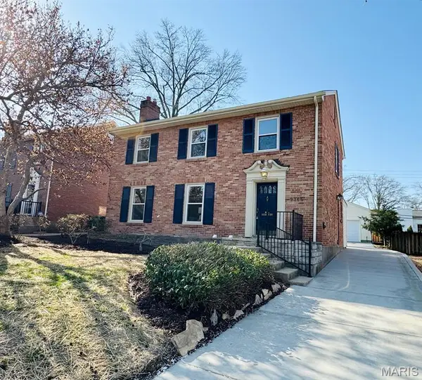 9366 White Avenue, Brentwood, MO 63144