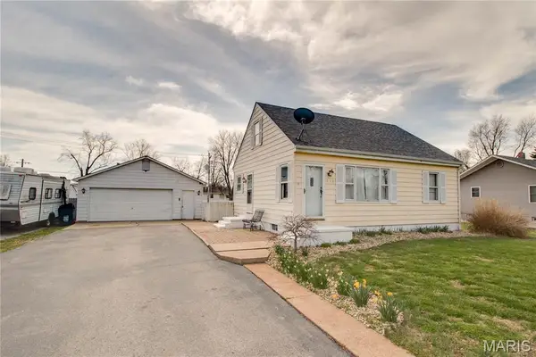 350 Woodland Avenue, Wood River, IL 62095