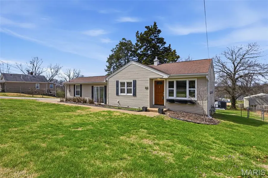 25 Delord Avenue, Maryland Heights, MO 63043 - #2