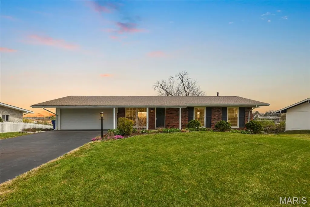 182 Meadowlark Drive, Saint Louis, MO 63146 - #1