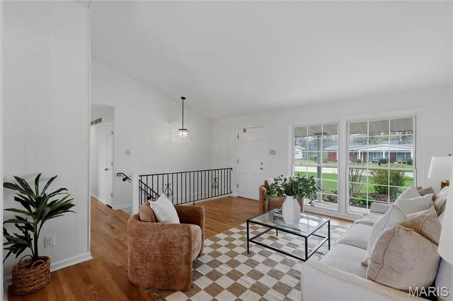 182 Meadowlark Drive, Saint Louis, MO 63146 - #2