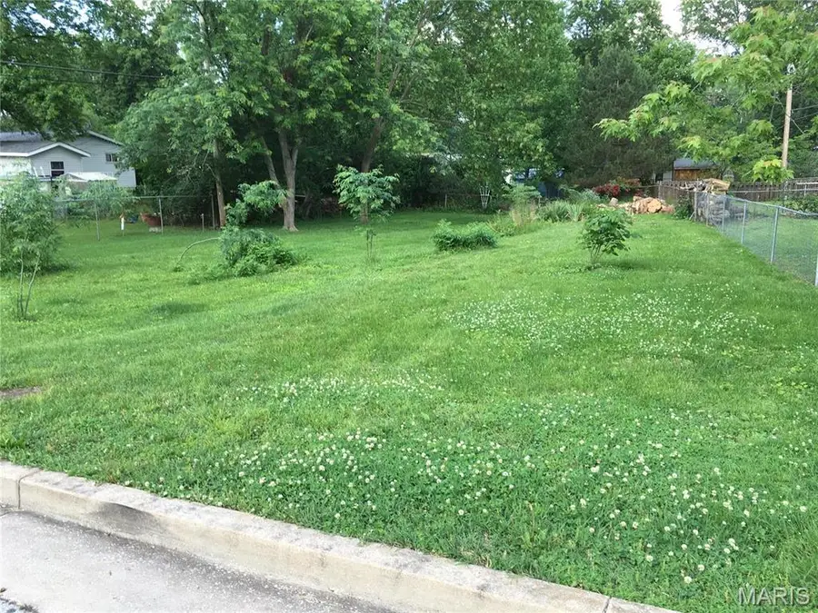 1120 Tahiti Drive, Saint Louis, MO 63126 - #3