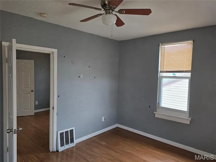 6566 Joseph Avenue, Saint Louis, MO 63133 - #2