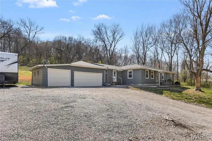 1752 N Bluff Road, Collinsville, IL 62234 - #2