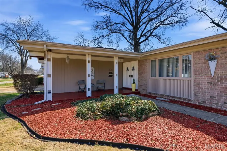 3630 Estates Drive, Florissant, MO 63033 - #2