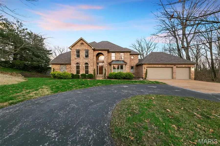 6686 Clifton Bluffs Court, Saint Louis, MO 63129 - #2