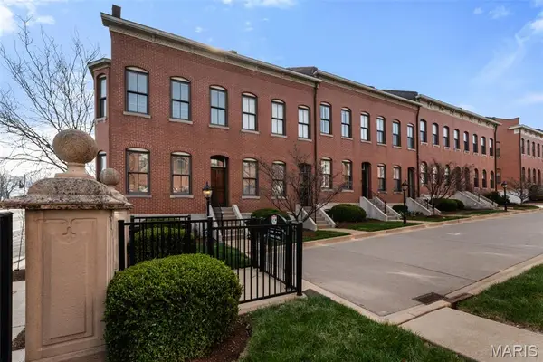 1005 Mississippi #A, St Louis, MO 63104