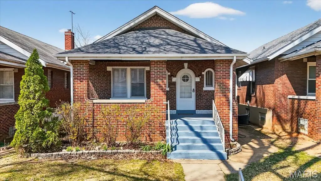 4437 S 37th Street, Saint Louis, MO 63116 - #1