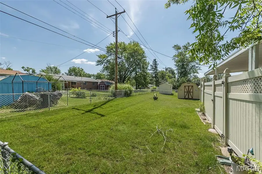 465 Falcon Drive, Florissant, MO 63031 - #3