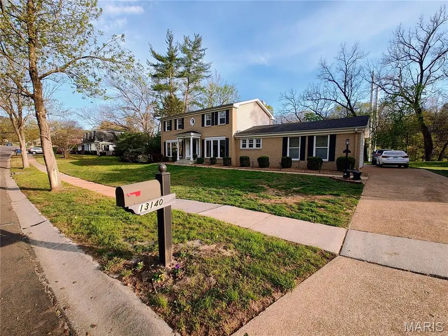 13140 Greenbough Drive, Saint Louis, MO 63146 - #3