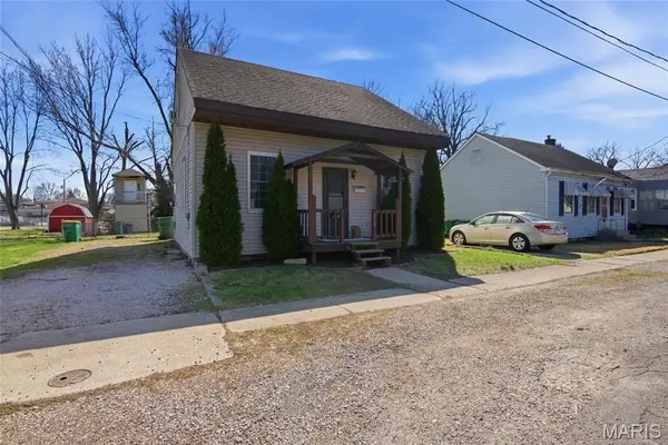 213 W 4th Street, O'Fallon, IL 62269