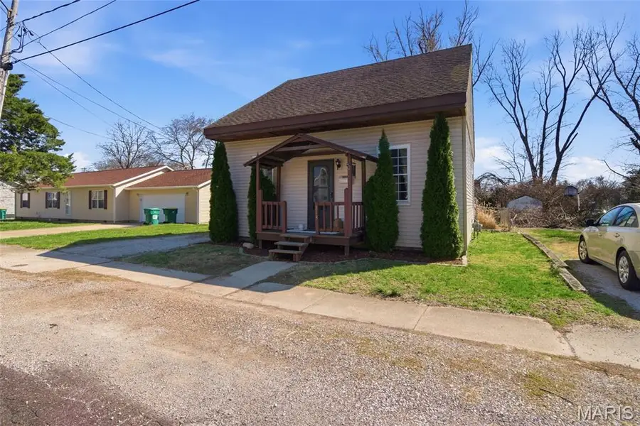 213 W 4th Street, Ofallon, IL 62269 - #3