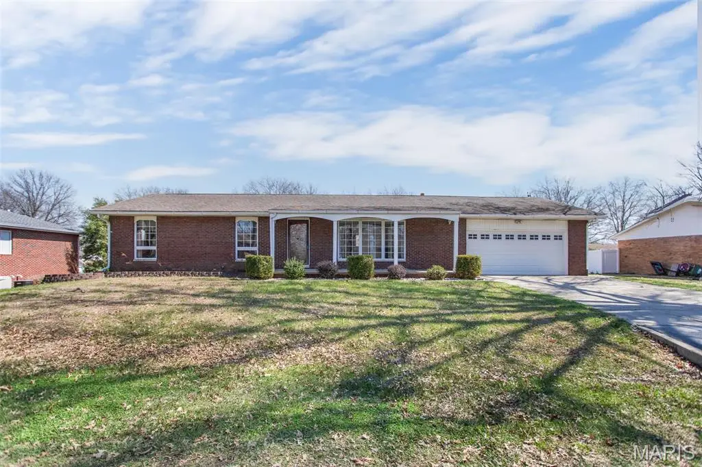 16 Lake Drive, Moro, IL 62067 - #1