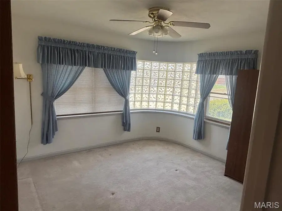 6414 Center Court, Saint Louis, MO 63116 - #3