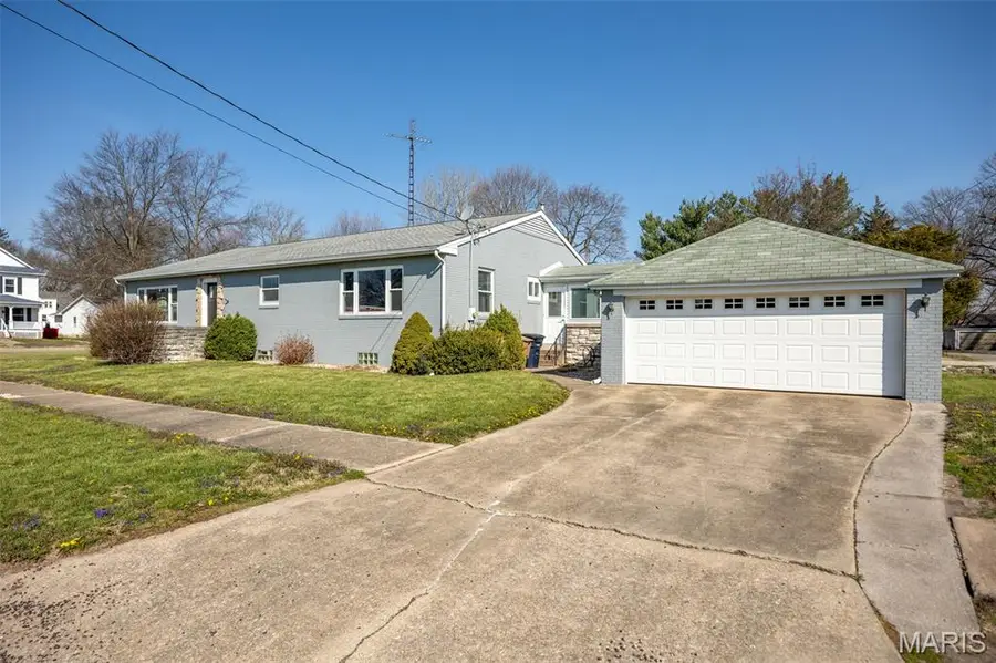 804 N State Street, Litchfield, IL 62056 - #2