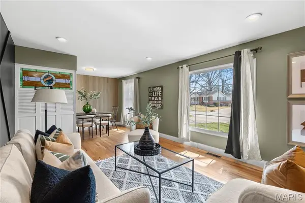 2175 Somerset Drive, Florissant, MO 63033