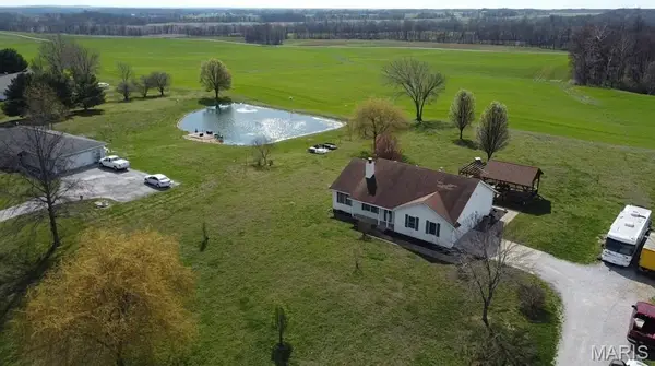 6637 Brand Lake Drive, Waterloo, IL 62298