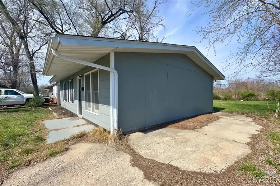 44 E Adams Drive, Cahokia, IL 62206 - #3