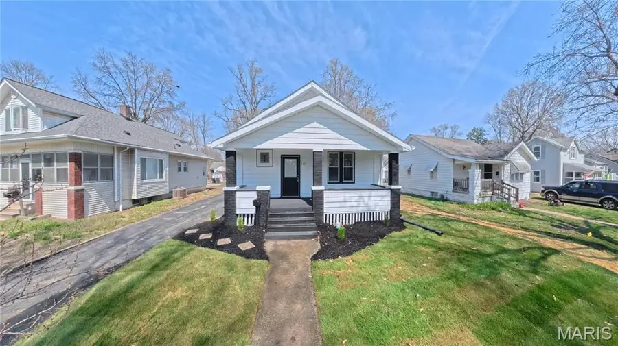 145 S 34th Street, Belleville, IL 62226 - #2