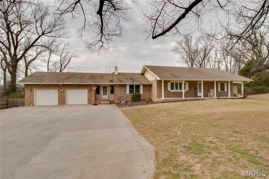 2190 Morning Star Drive, Alton, IL 62002 - #2