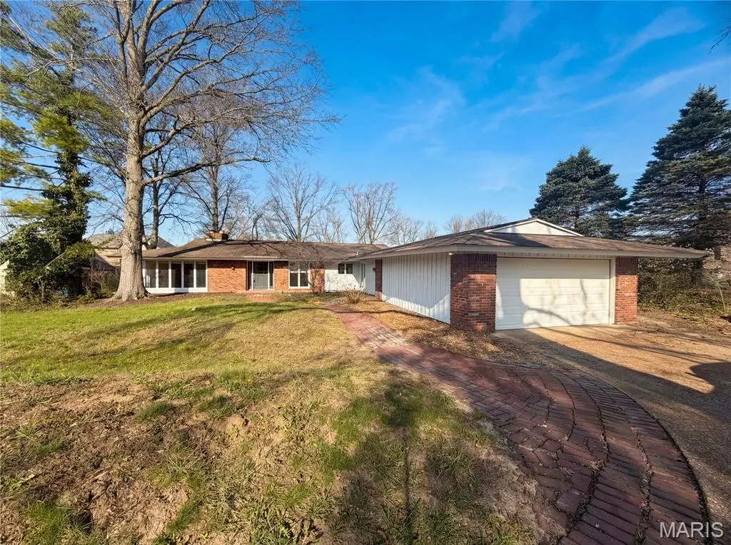 565 Graeser Road, Saint Louis, MO 63141 - #1