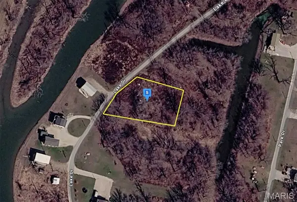 120 Lake Drive, Elsberry, MO 63343