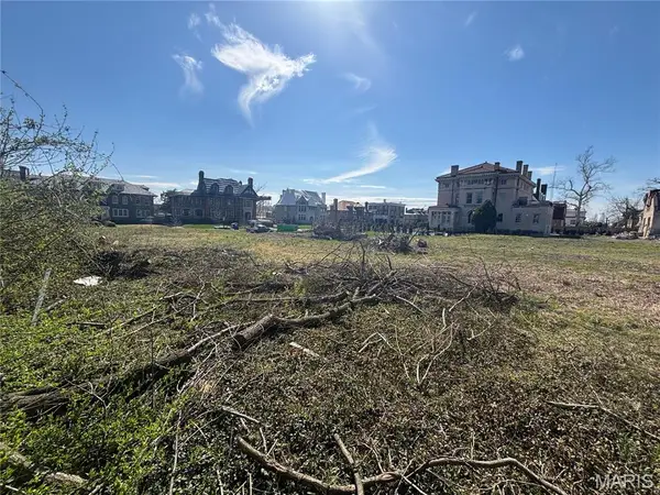 5 Washington Terrace, St Louis, MO 63112