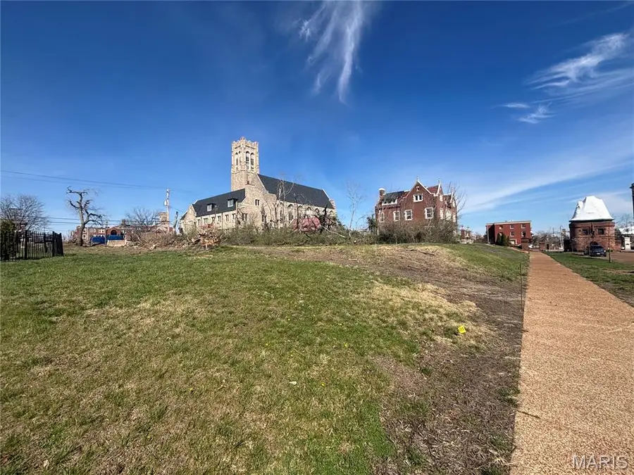 5 Washington Terrace, Saint Louis, MO 63112 - #3