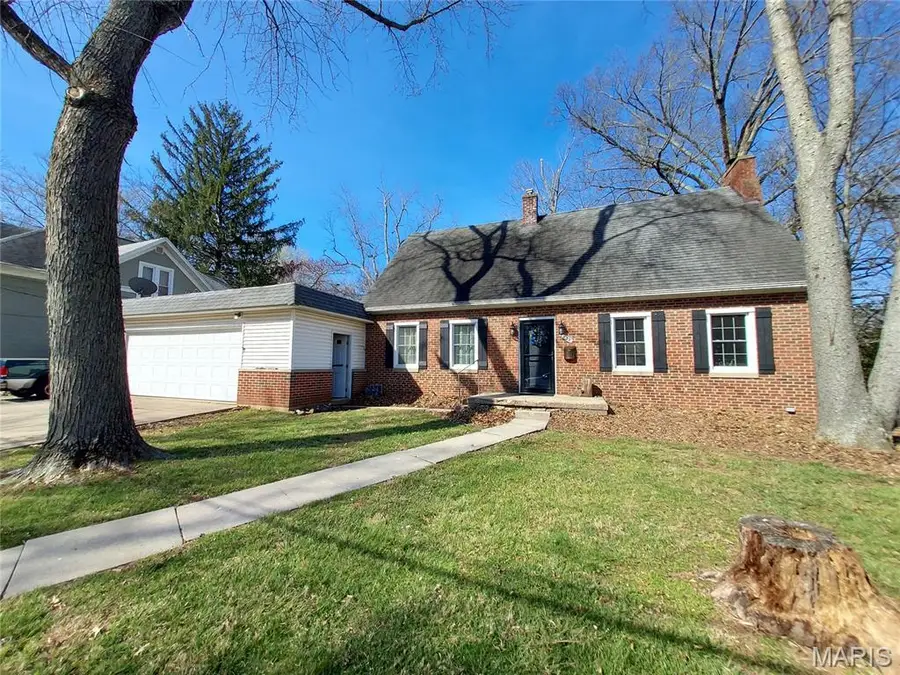 839 N Elm Street, Greenville, IL 62246 - #3