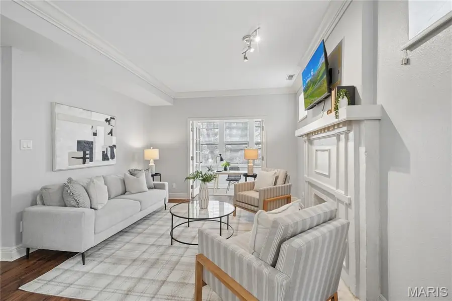 615 Clara Avenue #2A, Saint Louis, MO 63112 - #3