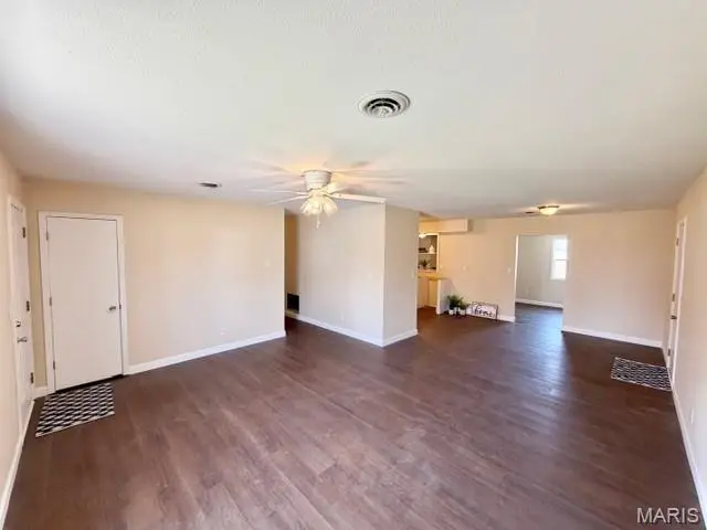 1063 Ravenwood Drive, Montgomery City, MO 63361 - #3