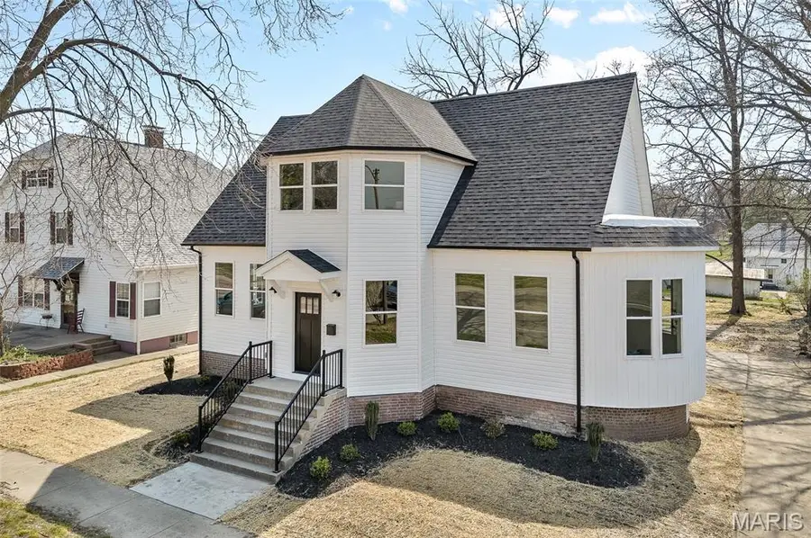 512 Broadway, Highland, IL 62249 - #2