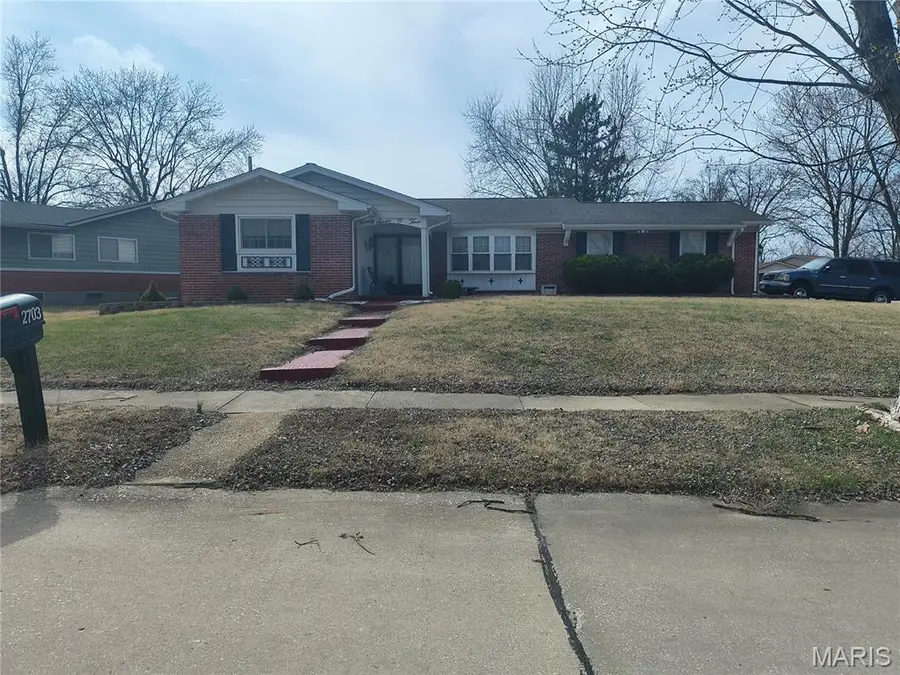 2703 Aberdeen Drive, Florissant, MO 63033 - #2