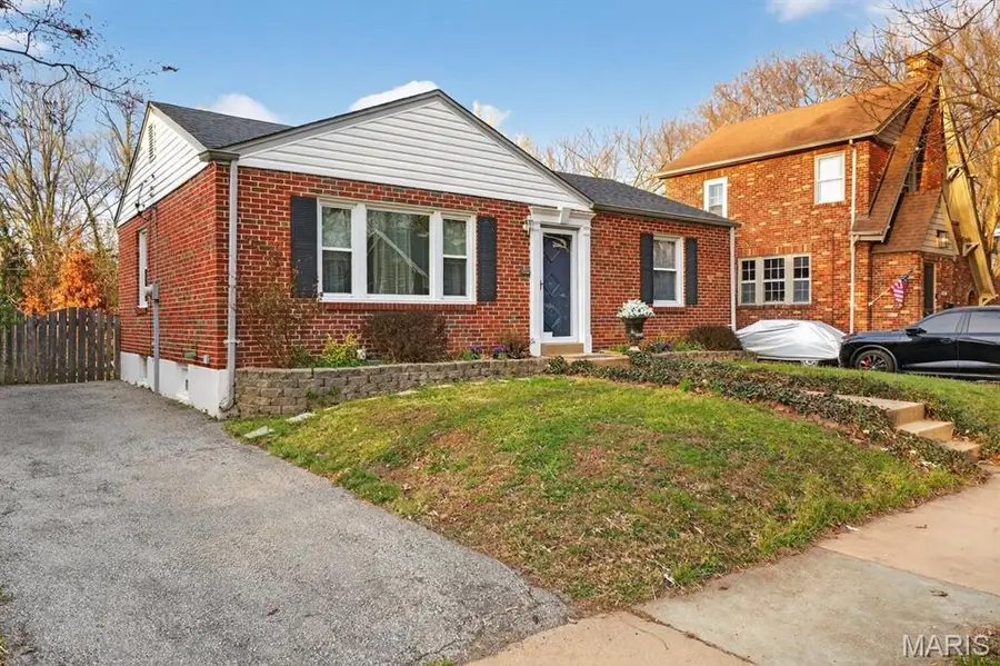 6929 Dartmouth Avenue, University City, MO 63130 - #2