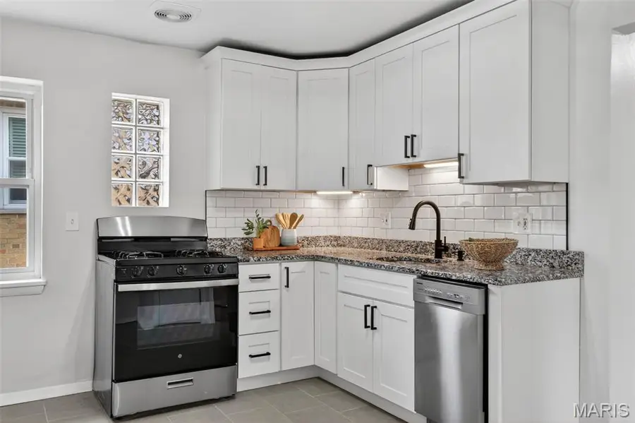 5634 Fyler Avenue, Saint Louis, MO 63139 - #3