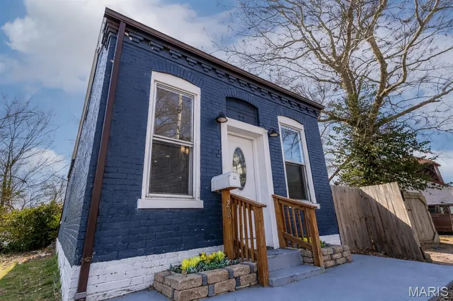 22 S 15th Street, Belleville, IL 62220 - #2