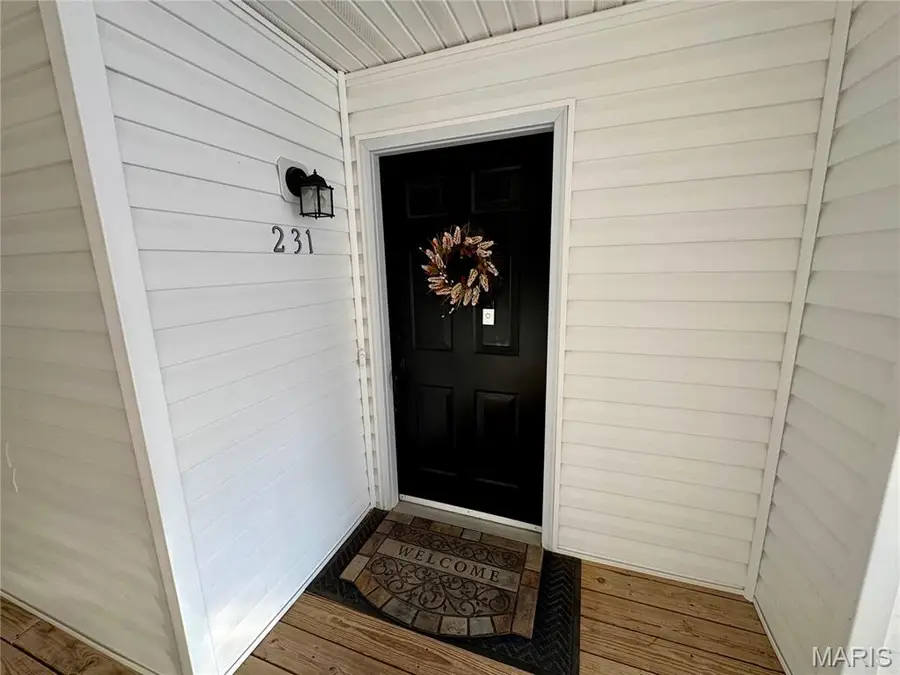 231 Saravalle Drive, Saint Peters, MO 63376 - #2