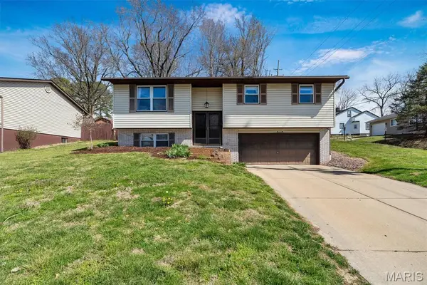 1500 Valley Forge Drive, Collinsville, IL 62234