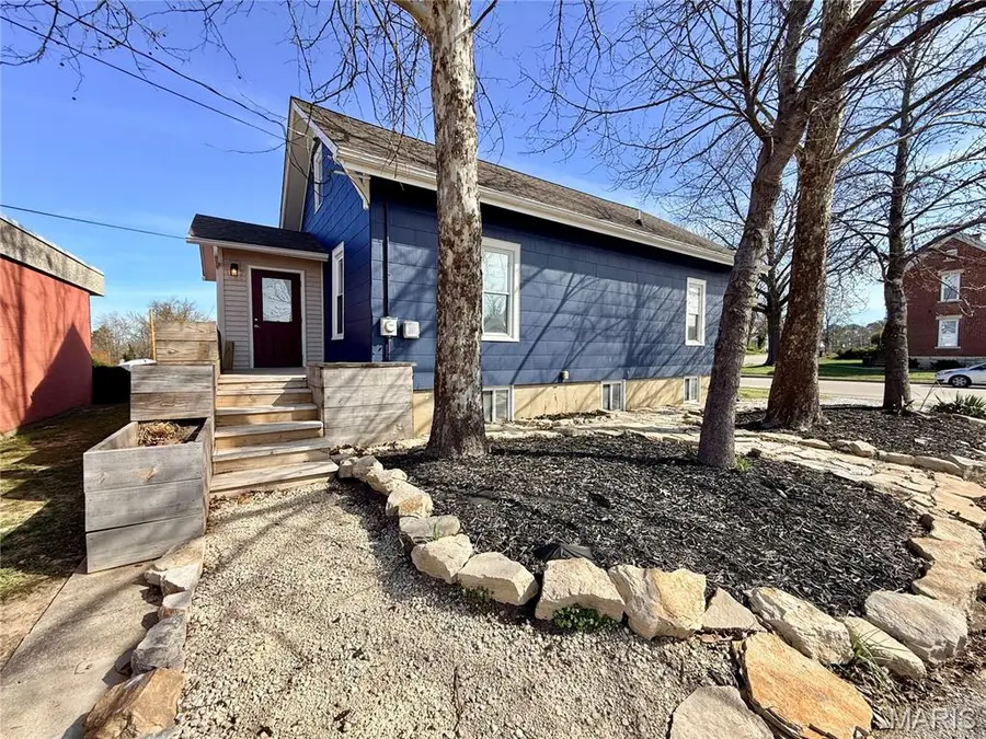 122 N Walnut Street, Perryville, MO 63775 - #3