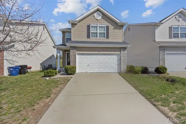 1021 Chesterfield Drive, Wentzville, MO 63385