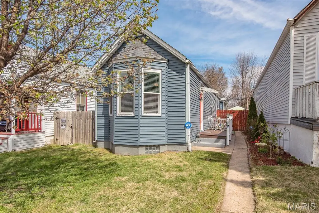 4157 Osceola Street, Saint Louis, MO 63116 - #1