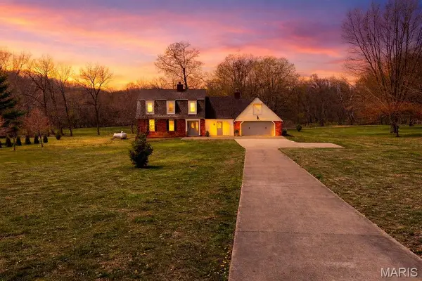 2775 Old Fredericktown Road, Farmington, MO 63640