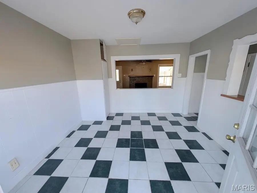 315 S Belt, Belleville, IL 62220 - #3