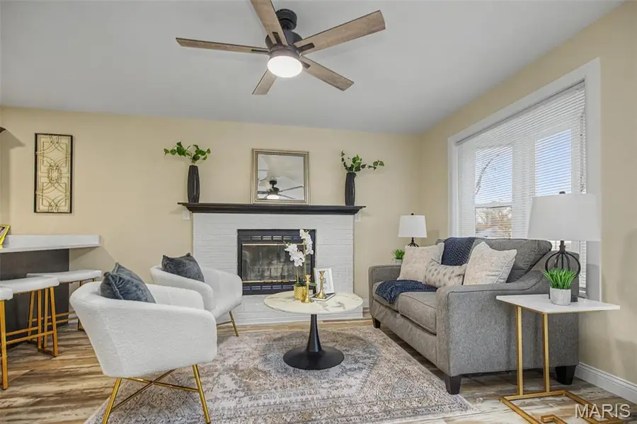 12128 Fleetwood Place, Maryland Heights, MO 63043 - #3