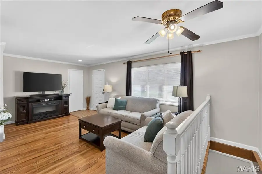 9831 Lindhall Lane, Affton, MO 63123 - #3