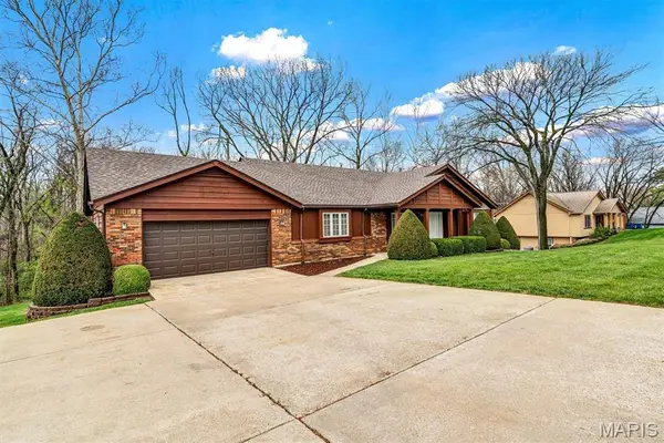 3423 Hilltop Drive, St Charles, MO 63301